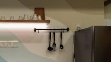 Fridge, microwave