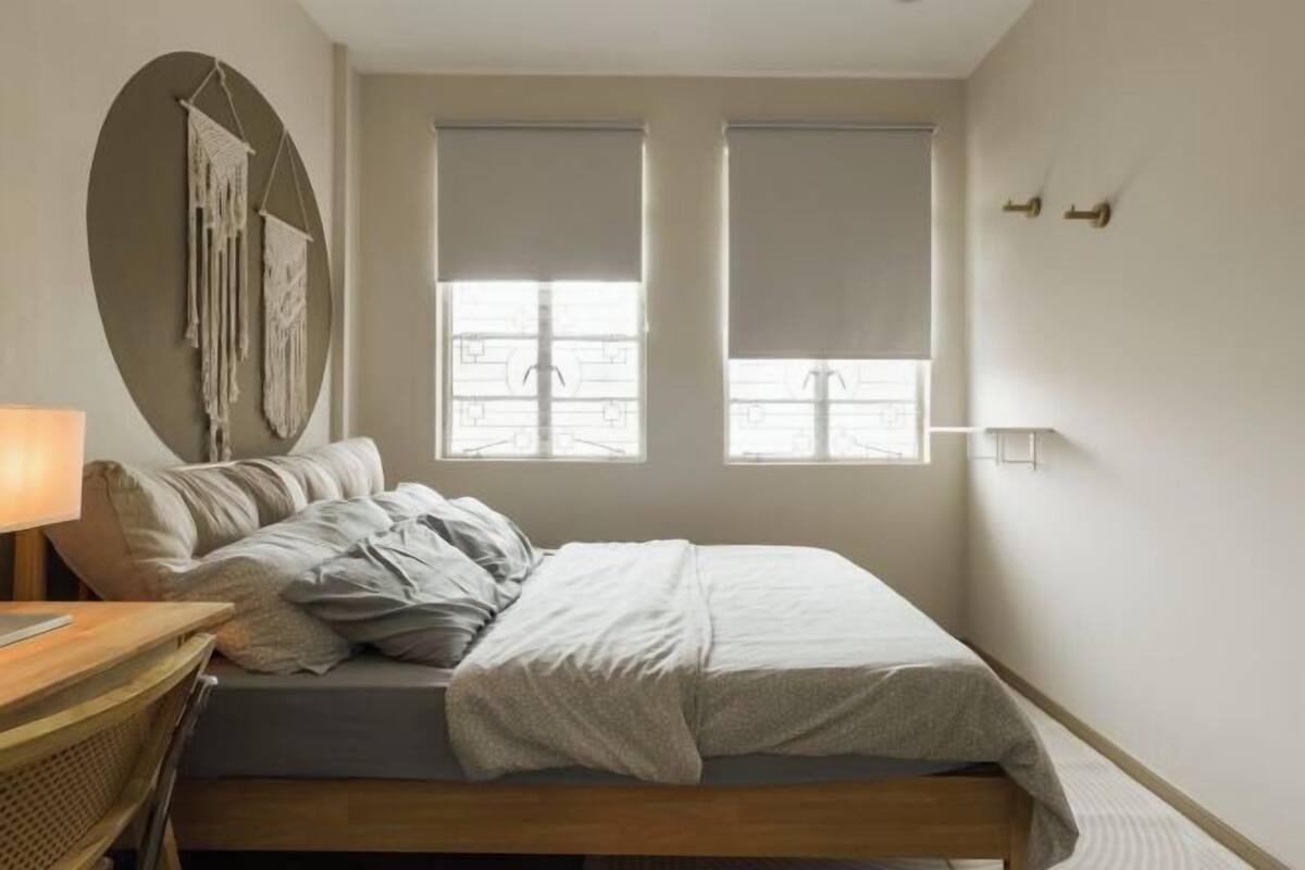Desk, iron/ironing board (on request), WiFi (free), bed sheets