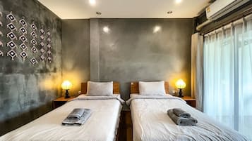 Deluxe-Doppel- oder -Zweibettzimmer, 2 Einzelbetten, Nichtraucher | Schallisolierte Zimmer, kostenloses WLAN, Bettwäsche