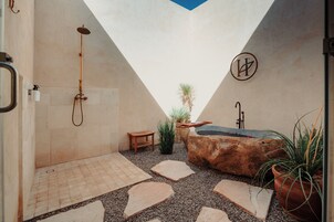 Premium Villa, Vineyard View | Private spa tub
