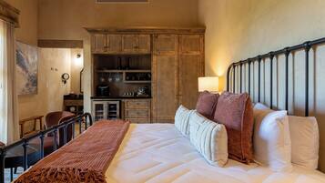 Deluxe Suite, 1 King Bed, Vineyard View | 1 bedroom, premium bedding, down duvets, pillow-top beds