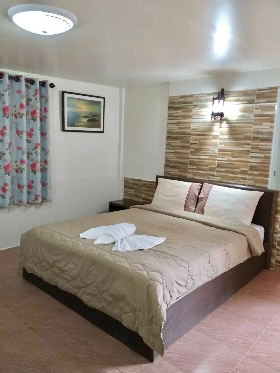 Standard Room | 1 bedroom, desk