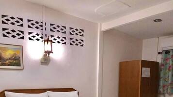 Standard Room | 1 bedroom, desk