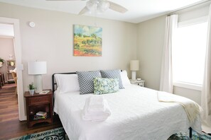 2 soveværelser, skrivebord, strygejern/strygebræt, gratis Wi-Fi