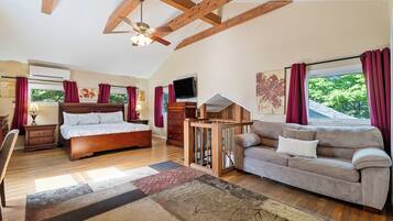 4 bedrooms, iron/ironing board, free WiFi, bed sheets