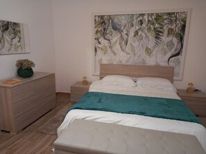 1 chambre, fer et planche à repasser, Wi-Fi, literie fournie