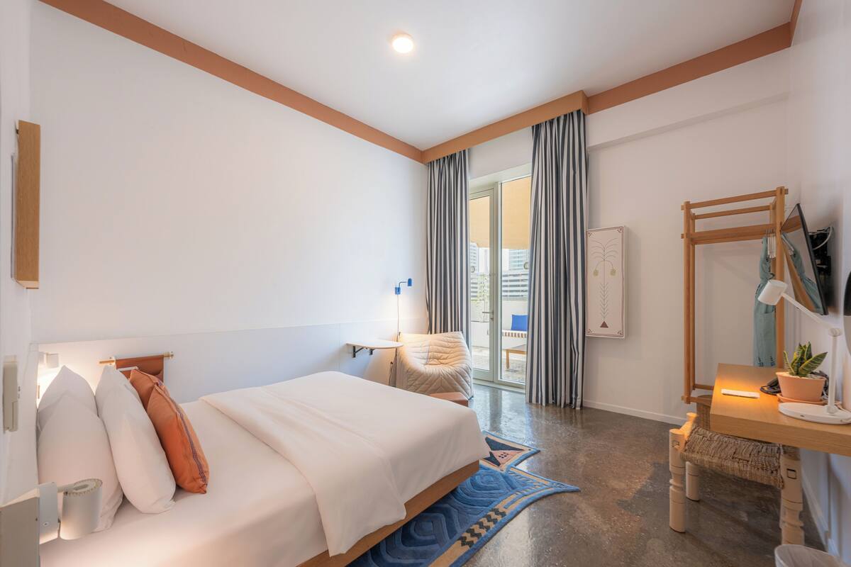 King Room With Private Terrace | Caja fuerte, escritorio, espacio para trabajar con un portátil