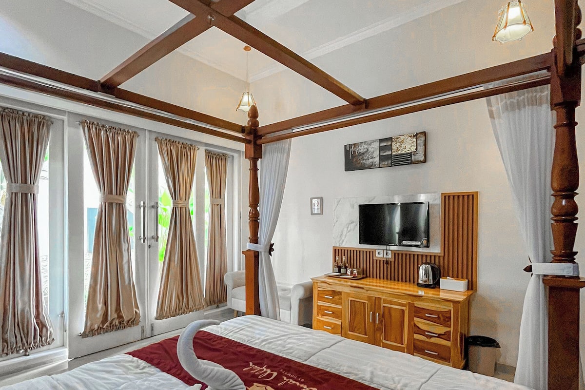 Chambre Deluxe | Literie de qualité supérieure, matelas mémoire de forme, bureau