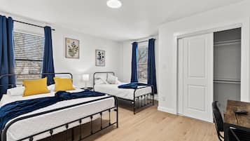 Apartment (3 Bedrooms) | 3 bilik tidur, seterika/papan seterika, cadar katil