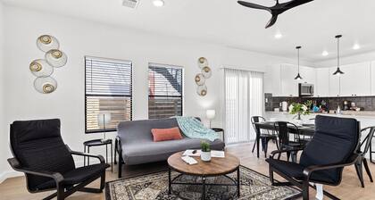 Brand New! Relax at 3br/2ba Apt. Near City Center