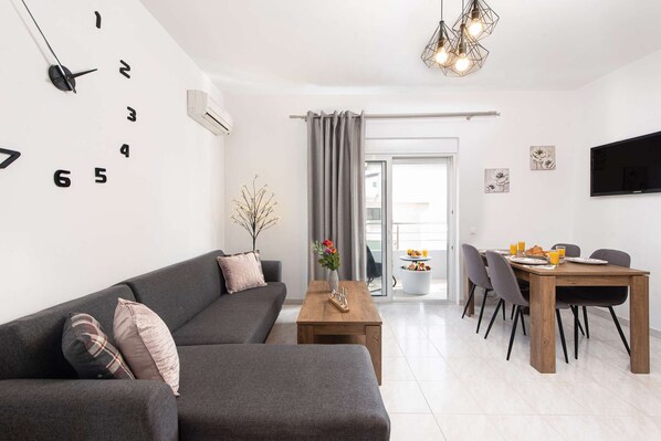 Dining - Dolce Casa (Afandou)