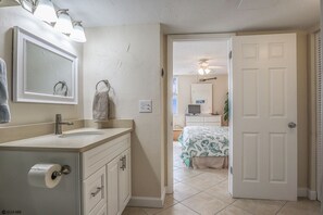 1 dormitori, wifi i roba de llit 