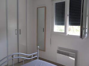 1 bedroom, iron/ironing board