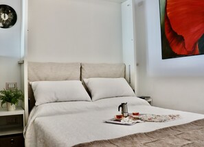 Iron/ironing board, free WiFi, bed sheets, wheelchair access