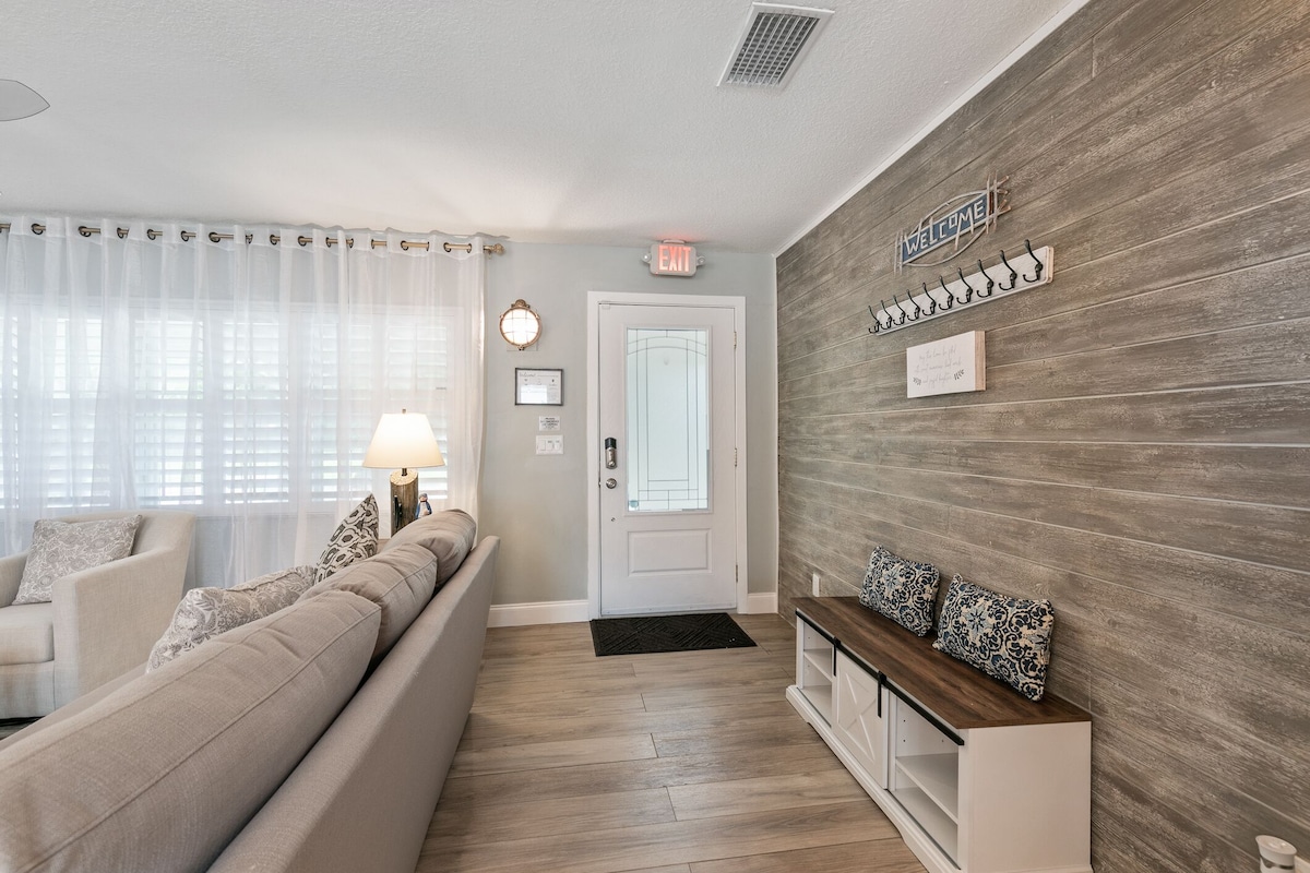 Photo 6 of Family Retreat with Great Location to Downtown and the Beaches!