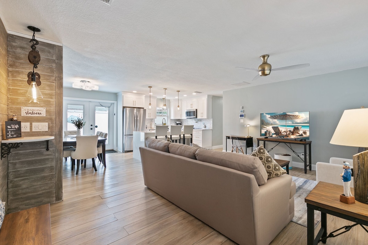 Photo 7 of Family Retreat with Great Location to Downtown and the Beaches!