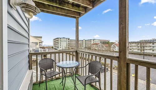 Ocean Block Studio by the Convention Center