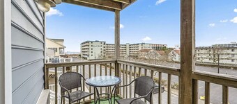 Ocean Block Studio by the Convention Center