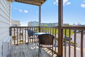 Property grounds - Ocean Block Studio by the Convention Center (Ocean City)