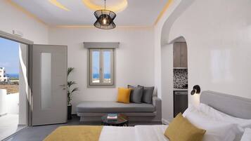 Essential Suite with Balcony& Hot Tub