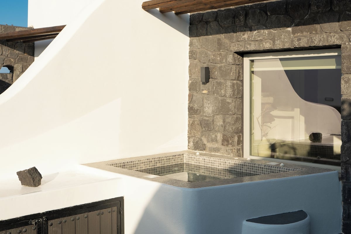 Suite with Hot Tub | Terrace/patio
