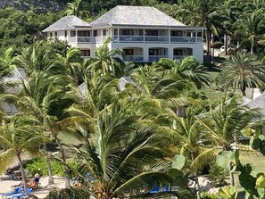 Exterior - Spacious one bed apartment with stunning views of Nonsuch Bay  (FreeTown)