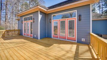 House (5 Bedrooms) | Interior