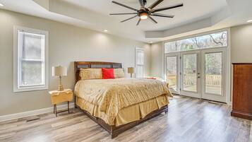 House (5 Bedrooms) | Interior