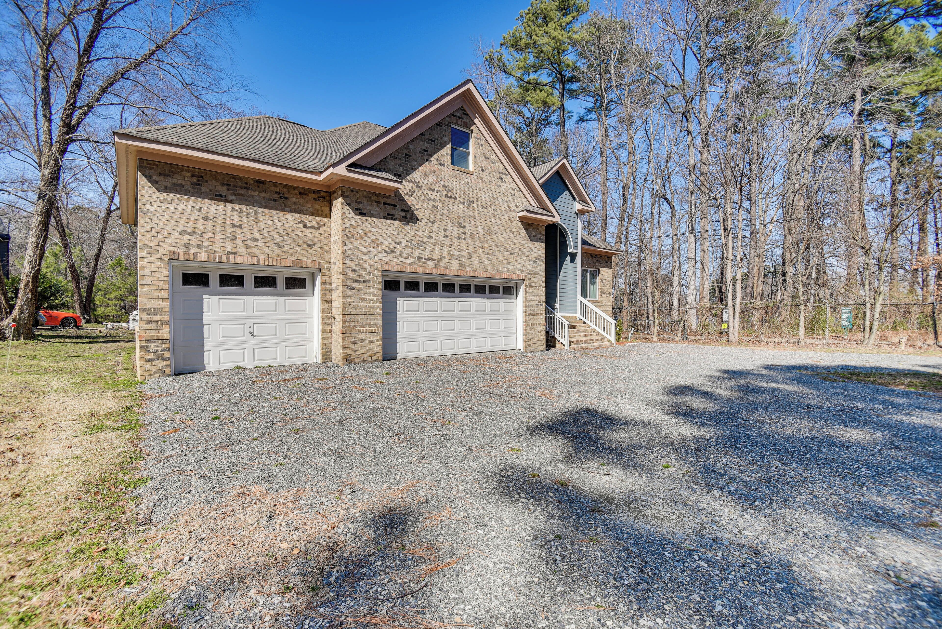 House (5 Bedrooms) | Interior