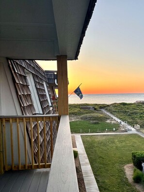 Property grounds - D134B- Oceanfront in Duck - Saturday Check In, Comm. Pool! (Duck)