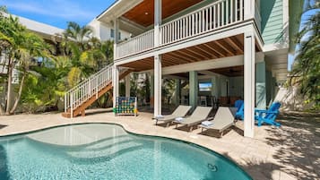 House, 5 Bedrooms | Pool