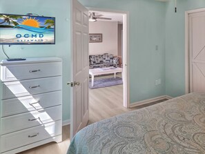 2 bedrooms, Internet - 2 bedroom, 2 bathroom condo with an outdoor pool and indoor pool! COV35 (Ocean City)