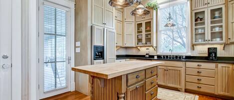 Refrigerador, horno, placa de cocina, lavavajillas