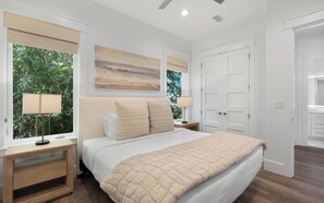 5 slaapkamers, een strijkplank/strijkijzer, wifi, beddengoed