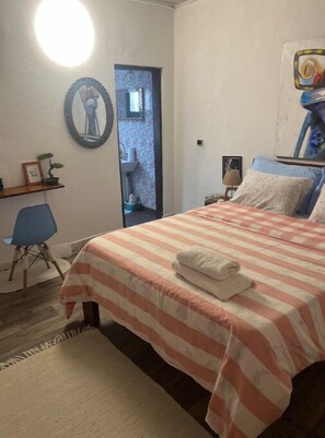 1 bedroom, WiFi, bed sheets