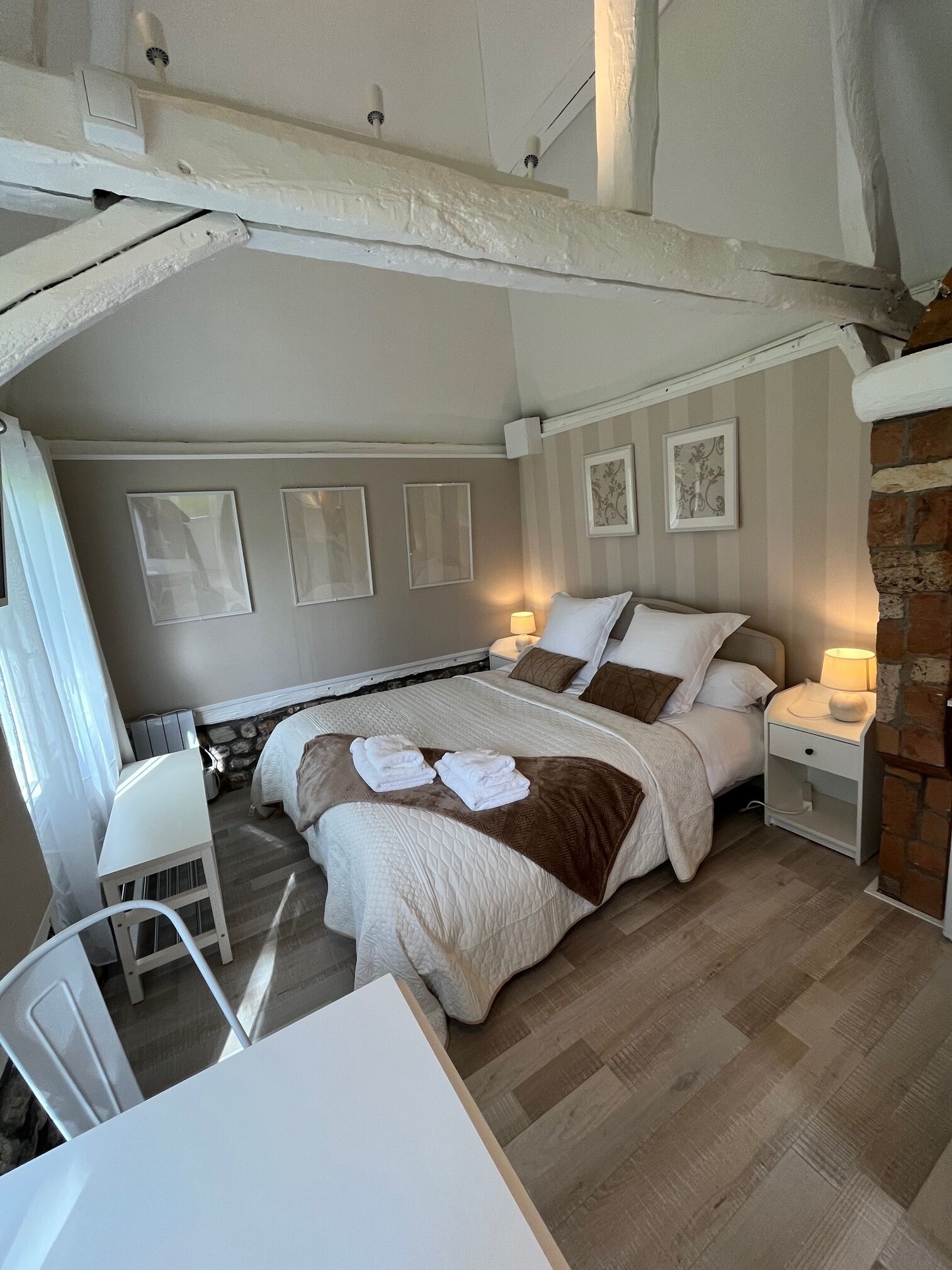 1 chambre, fer et planche à repasser, Wi-Fi, draps fournis