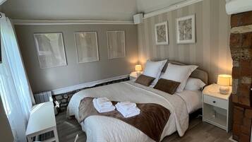 1 chambre, fer et planche Ă repasser, Wi-Fi, draps fournis