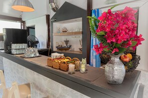 Buffet déjeuner gratuit tous les jours