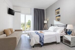 高级双人房 | 办公桌、笔记本电脑工作区、免费 WiFi