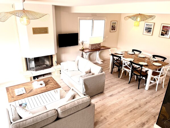 Téléviseur connecté, foyer