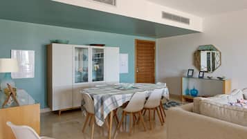 Apartemen Mewah | Makan di kamar