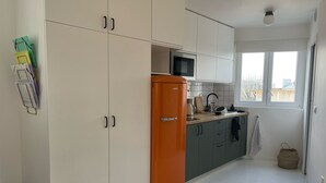 Uklassifisert bilde, 4 av 6, knapp