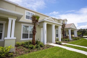 Exterior - 1502R Modern Townhouse Heated Pool Disney Orlando (Clermont)