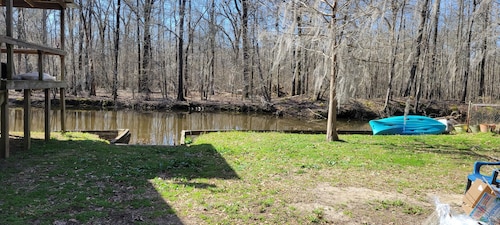 A rustic house on beautiful Caddo lake. Great fishing and kayaking and much more