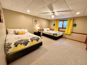 6 bedrooms, in-room safe, desk, iron/ironing board
