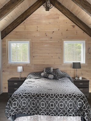 3 bedrooms, desk, free WiFi, bed sheets