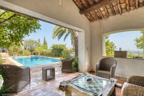 Pool - Peaceful villa (Tourrettes-sur-Loup)