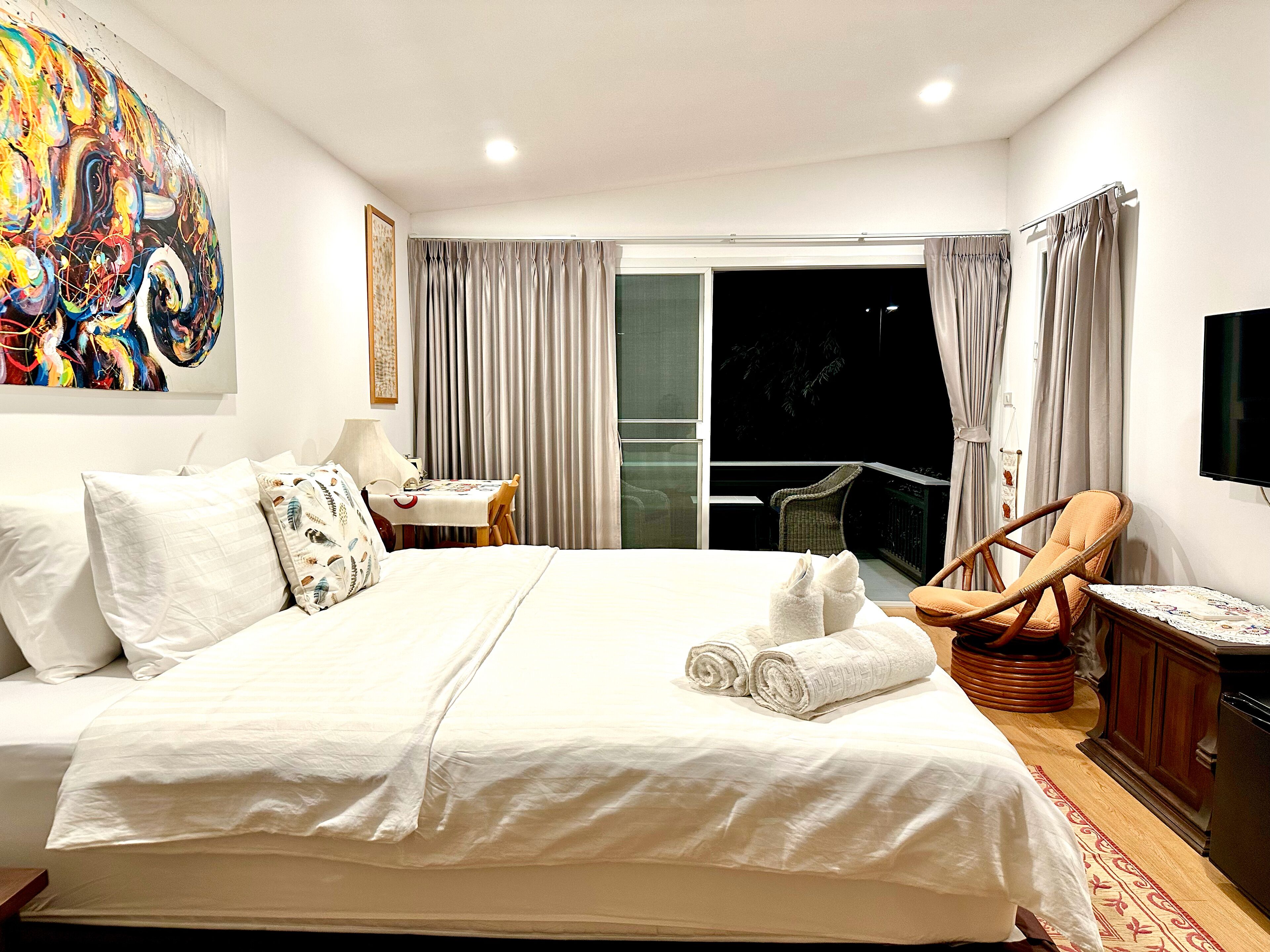 Vila Premier | Tirai kedap cahaya, kedap suara, Wi-Fi gratis, dan seprai linen