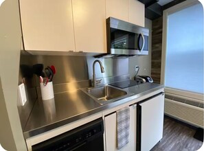 Microwave, dishwasher