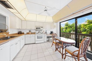 Fridge, microwave, oven, stovetop - Beautiful 2 Bedroom Lake View Home on Siesta Key!  (Siesta Key)
